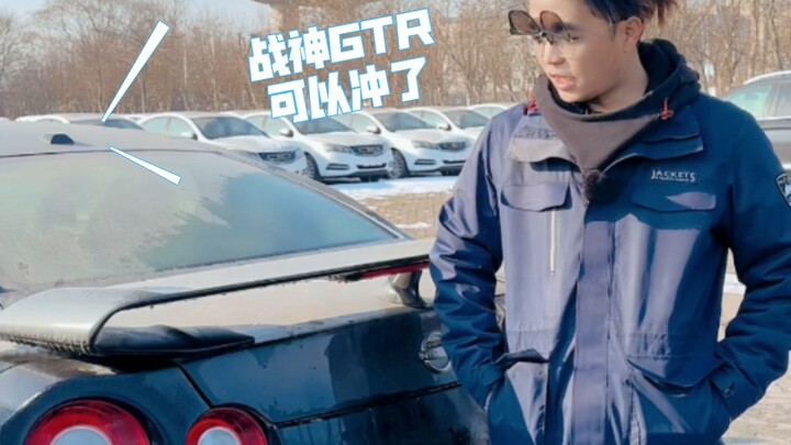 Japan’s battle god, the Nissan GT-R, has dropped in price—time to grab it!