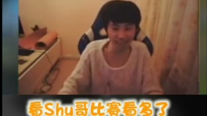 دويينب: ما تشوفش مباريات الأخ شاي، ما تحاولش تتعلم منه، مش هتقدر تتعلمه!