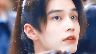 Puppy eyes sparkle