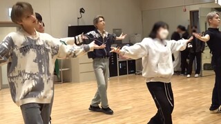 I never thought I would see Junni and Bonong in Fu's materials.