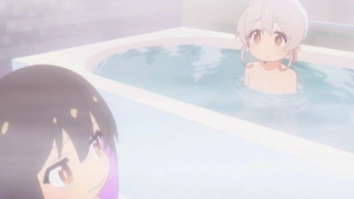 "Tắm với Mahiro-chan, Minami không thể chịu đựng được nữa!"