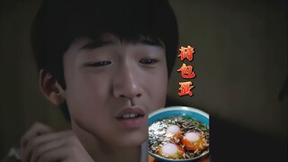 The younger brother made a big bowl of poached eggs for his older brother, but unexpectedly, the old