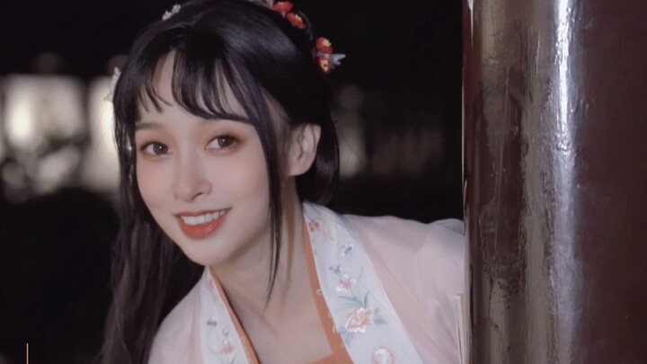 [Fan Niang] The paper fan is half-closed and I accidentally attract the beauty [The Amazing Guest in