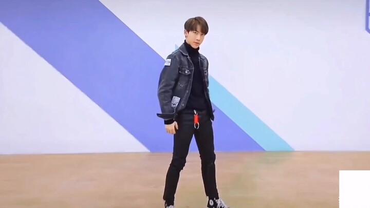 Ding Zeren nhưng bài hát mới của Seventeen hay quá