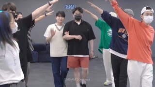 【SJ】How Fun Is the Blue Man Practice Room