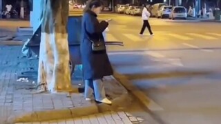 这不是傻，这是信任