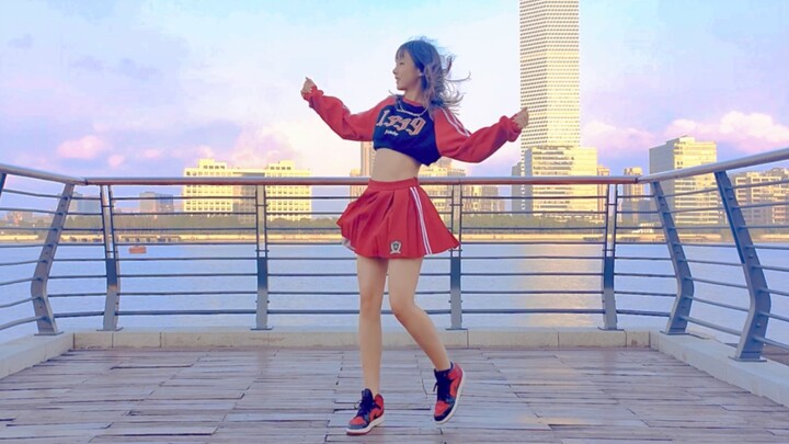 Phiên bản nhảy lại ca khúc debut “Hype Boy” của tân nữ thần tượng NewJeans!