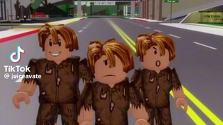 Roblox 😭😭