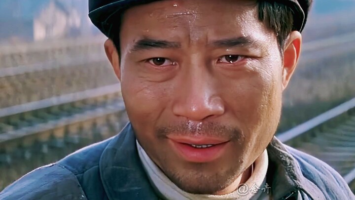 他哭，是因为耽误了别人的一生，他笑，是因为兰考留下了一束光