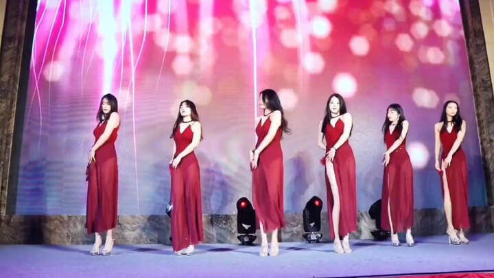 这种表演只有在学校里才觉得....