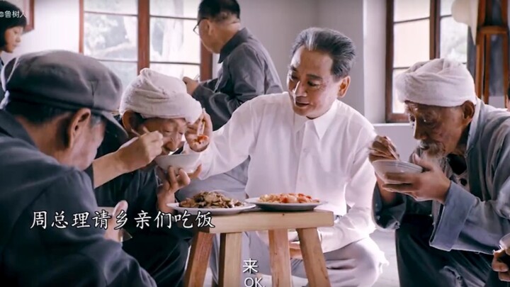 Cừu non bú sữa, mắt ngước nhìn mẹ; cơm gạo kê nuôi ta khôn lớn