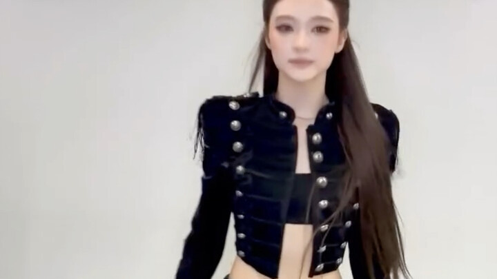𝑴𝒆 𝒂𝒏𝒅 𝑴𝒚 𝐶ℎ𝑎𝑙𝑙𝑒𝑛𝑔𝑒 แอร่าโกรส: ดูไว้เป็นตัวอย่าง