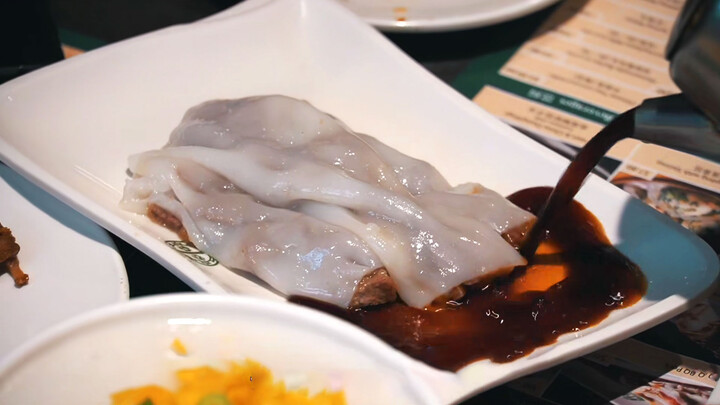 Australian parents' first ever taste of Chinese breakfast