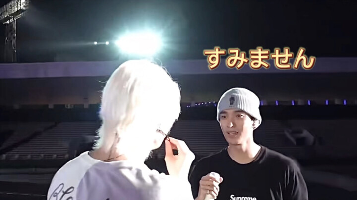 Wen Junhui xin lỗi DK bằng ba ngôn ngữ, ha ha ha ha ha!