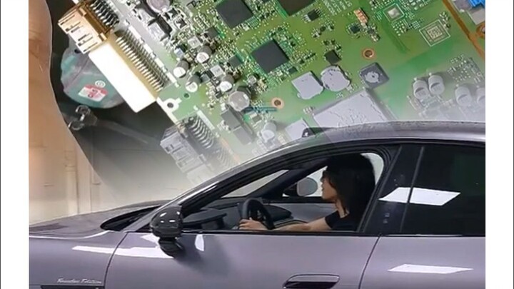 Xiaomi SU7 Car: On the First Day of Pickup, the Main Controller Was Removed—Now Let’s Take a Closer 