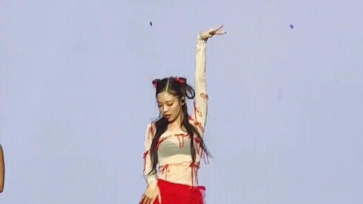 Penampilan Jennie di Macau benar-benar memesona