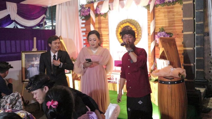 Budi Arsa Ngibur di Seririt, Singaraja (Rindu, Meme, Meru Tanpa Lawang)