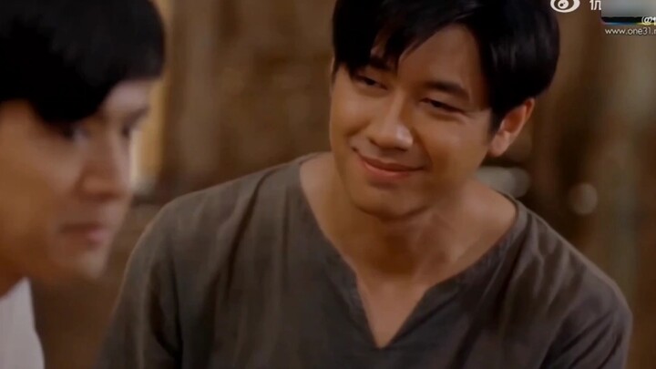 أنا من يخلع حذائك، وأنا من يطعمك اللحم، وأنا من يشتري لك الزهور - من قال أننا التسعة لا نستطيع الوقو