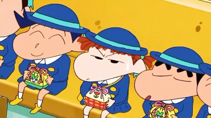 เสี่ยวซินกับเพื่อนอีกสามคนแค่พกกล่องข้าวเหมือนกันเท่านั้น แต่กลับทำให้นีนีถึงกับทนไม่ไหวจนปล่อยโฮออก