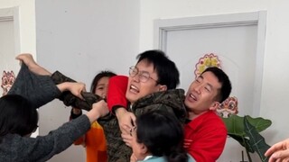 Có nhiều cách để đối phó với những người họ hàng khó chịu!
