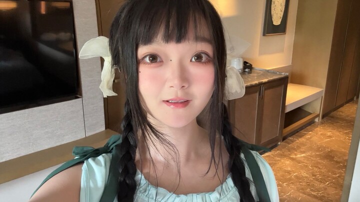 Vlog pertama, gue aja sampe cuma berani nonton sekali karena nggak tega lihatnya.