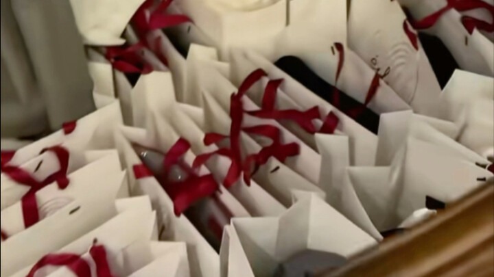 นึกว่าเป็นคุณหนูคนไหนออกมาใช้ชีวิตสุดหรู ใครจะไปคิดว่าแท้จริงแล้วมันเป็นแบบนี้…