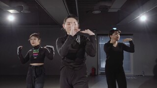 【1M】ยุนจีออกแบบท่าเต้นสำหรับเพลง "Sway With Me"