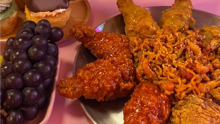 How to ease your worries? Only by eating!