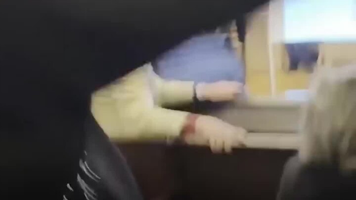 Pidato senator New York yang menolak gencatan senjata di Gaza dipotong oleh warga (dilengkapi koment