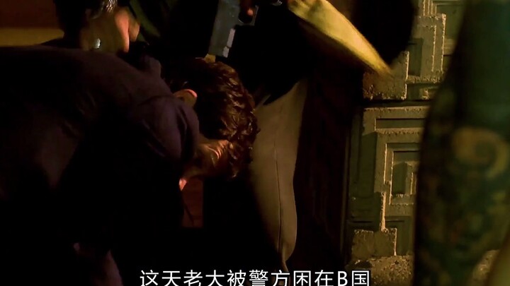 ชายหนุ่มหลบหนีและทุ่มเงินล้านทำศัลยกรรมเสริมความงาม แต่กลับเสียชีวิตในห้องผ่าตัด สุดท้ายแพทย์สองคนกล