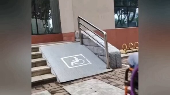 التفسير الرسمي: قوة الذراعين لدى الأشخاص ذوي الإعاقة تفوق قوة الأشخاص العاديين.