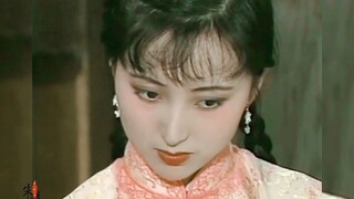 Meskipun dia sepupu Mei, dia masih memiliki bayangan Lin Daiyu dalam setiap gerakannya.
