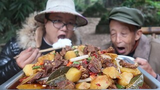 Membuat "daging sapi tumis kentang" yang bergizi dan lezat!
