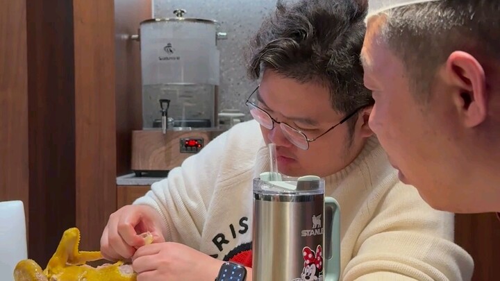 Mengatasnamakan saja tidak bisa, kalau masak cuma demi video, lebih baik kita tidak usah melakukanny