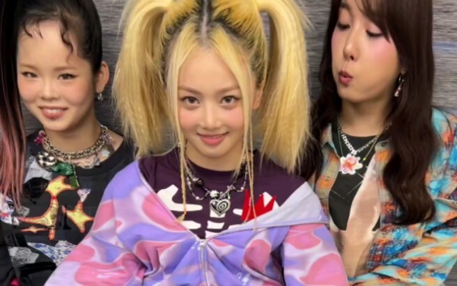 "The Three Little Dwarfs" Keep Things Short and Sweet 240222 XG Keeping thing short and sweet