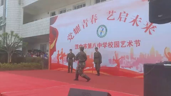 哥萨克舞/士兵之舞(本人跳舞老师拍摄)