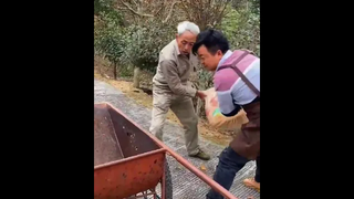 ซานต้าคลอสยังมีเครา คำว่าเราก็ต้องมีกัน