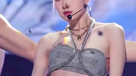 Park Chae-young: Chẳng có chuyện gì mà một nụ cười của Tổng Park không thể giải quyết được.