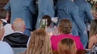 Such a cool wedding