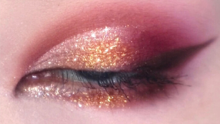 هذه أثمن مرة رُسم فيها منتج Perfect Diary على الإطلاق (ههه).