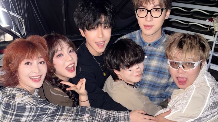 So exciting! Our first concert with ten thousand people! [Youth Hostel Team Building Edition]