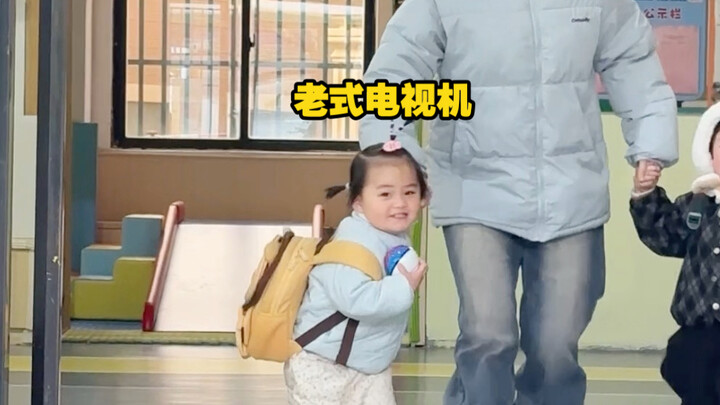 I swear my kid’s kindergarten teacher moonlights as a Tony hairdresser—every day their hairstyle is 