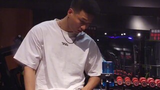 当你身材一般 却有一个爱健身的男朋友时