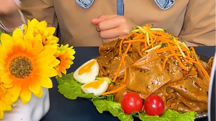 “ช่องว่างระหว่างรุ่นแบบใหม่” #ช่องว่างระหว่างฉันกับคนวัยเดียวกัน #แผ่นเส้นโซบะ