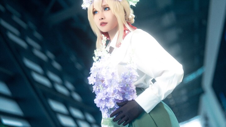 Tôi chỉ thích những cosplayer không thể di chuyển. Không sao cả, tôi sẽ hành động.