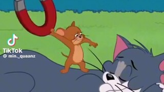 Bám Người Ta Thì Cũng Dữ Lắm Mà Sợ Phiền Ngta Thì Nhiều Hơn:)