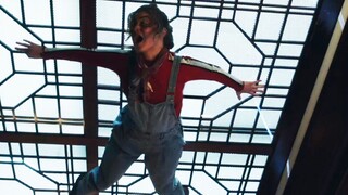 Trapped in the elevator on the 120th floor, it keeps going up and down! Trailer for the superpower s