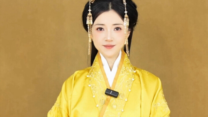 Aksara Tiongkok yang tersembunyi di dalam Hanfu—coba tebak, berapa banyak yang bisa kamu temukan?