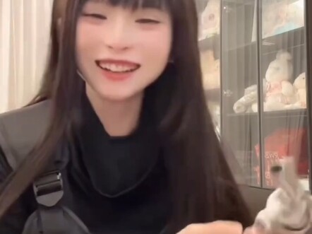 Tu Niang’s main account has been banned again, losing all sense of caution and breaking through defe