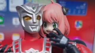 Unboxing SHF Ultraman Astra